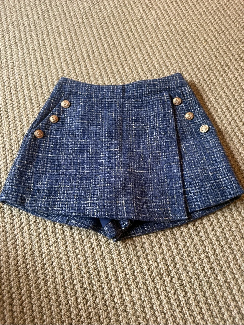 Aqua Navy Tweed skort with Gold Buttons XS. - Picture 6 of 7